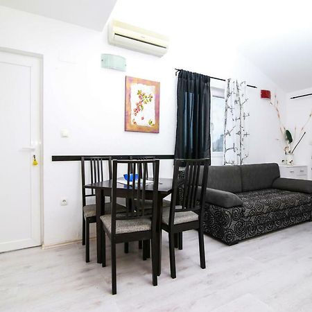 Apartments Alma Подгора Экстерьер фото