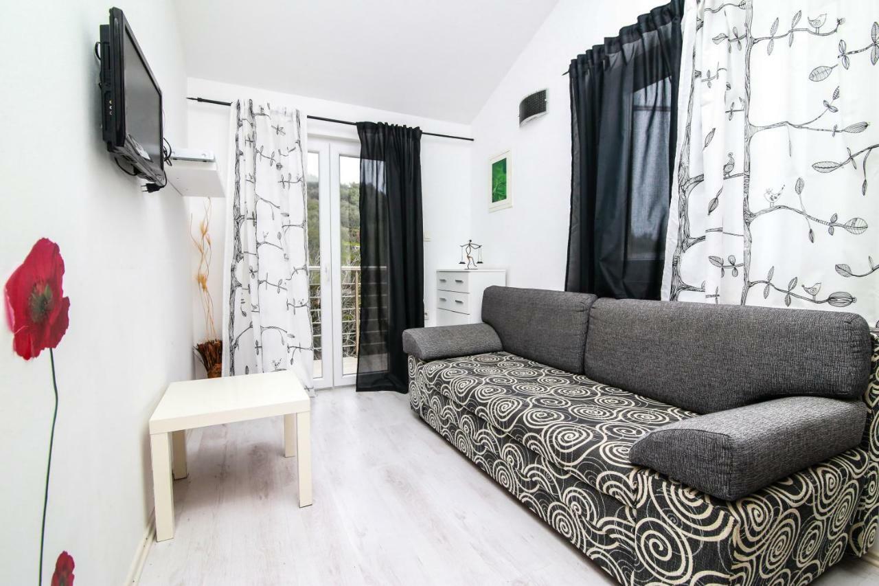 Apartments Alma Подгора Экстерьер фото