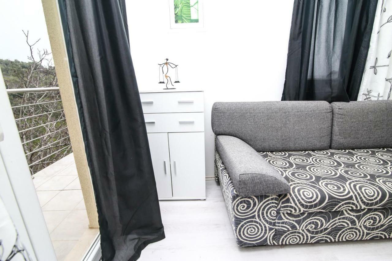 Apartments Alma Подгора Экстерьер фото
