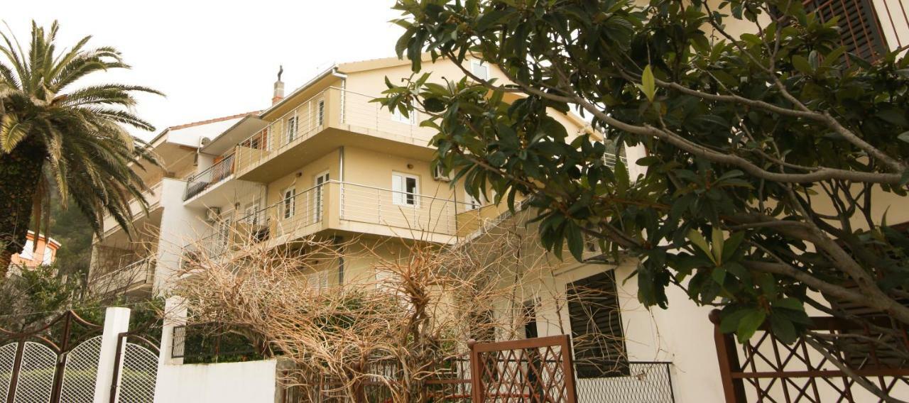 Apartments Alma Подгора Экстерьер фото