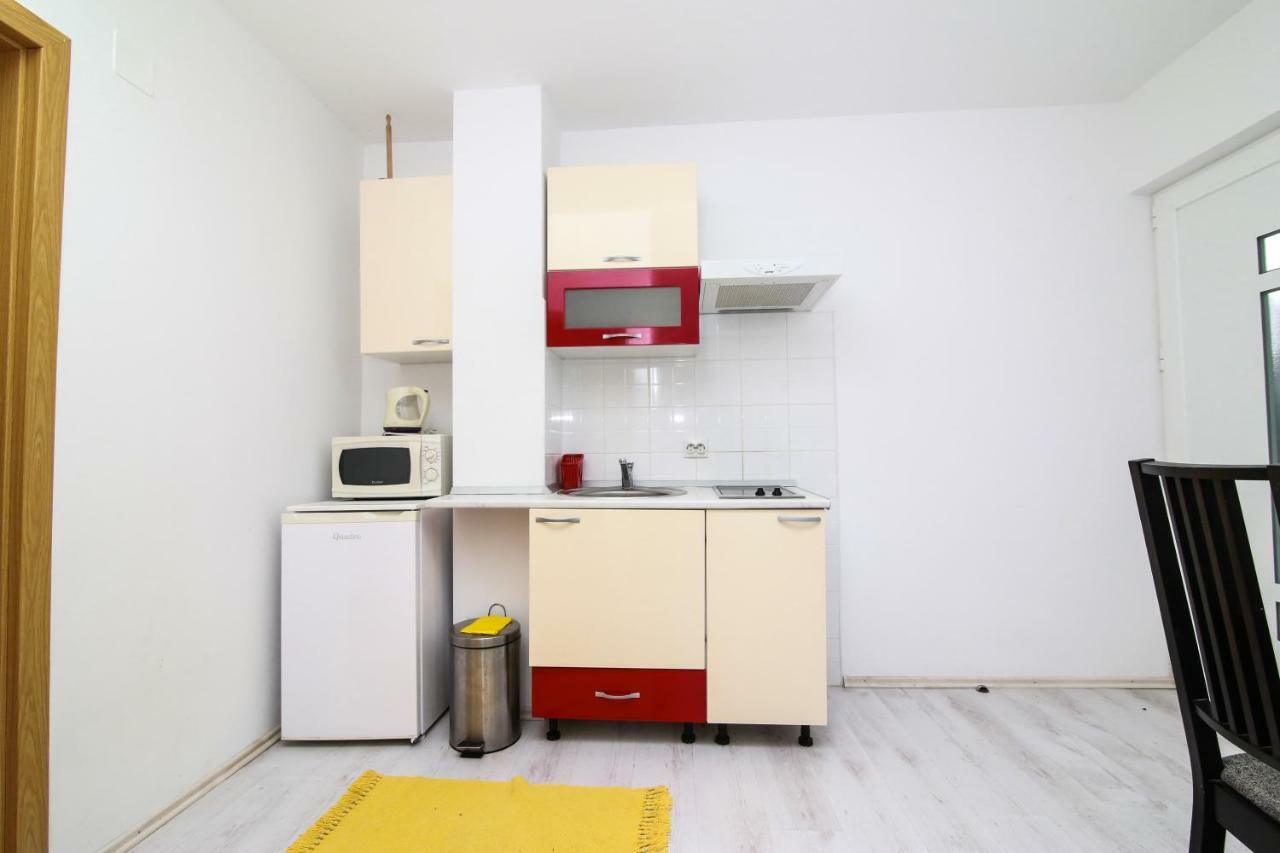 Apartments Alma Подгора Экстерьер фото