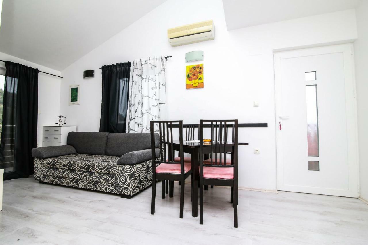 Apartments Alma Подгора Экстерьер фото
