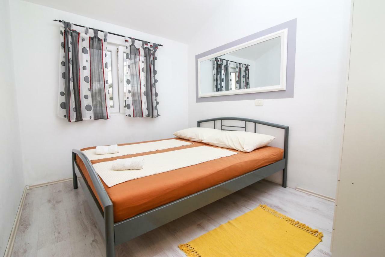 Apartments Alma Подгора Экстерьер фото