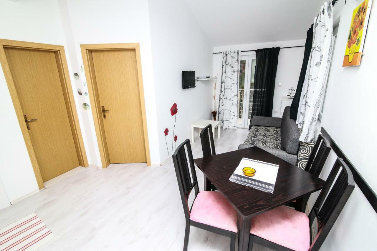 Apartments Alma Подгора Экстерьер фото