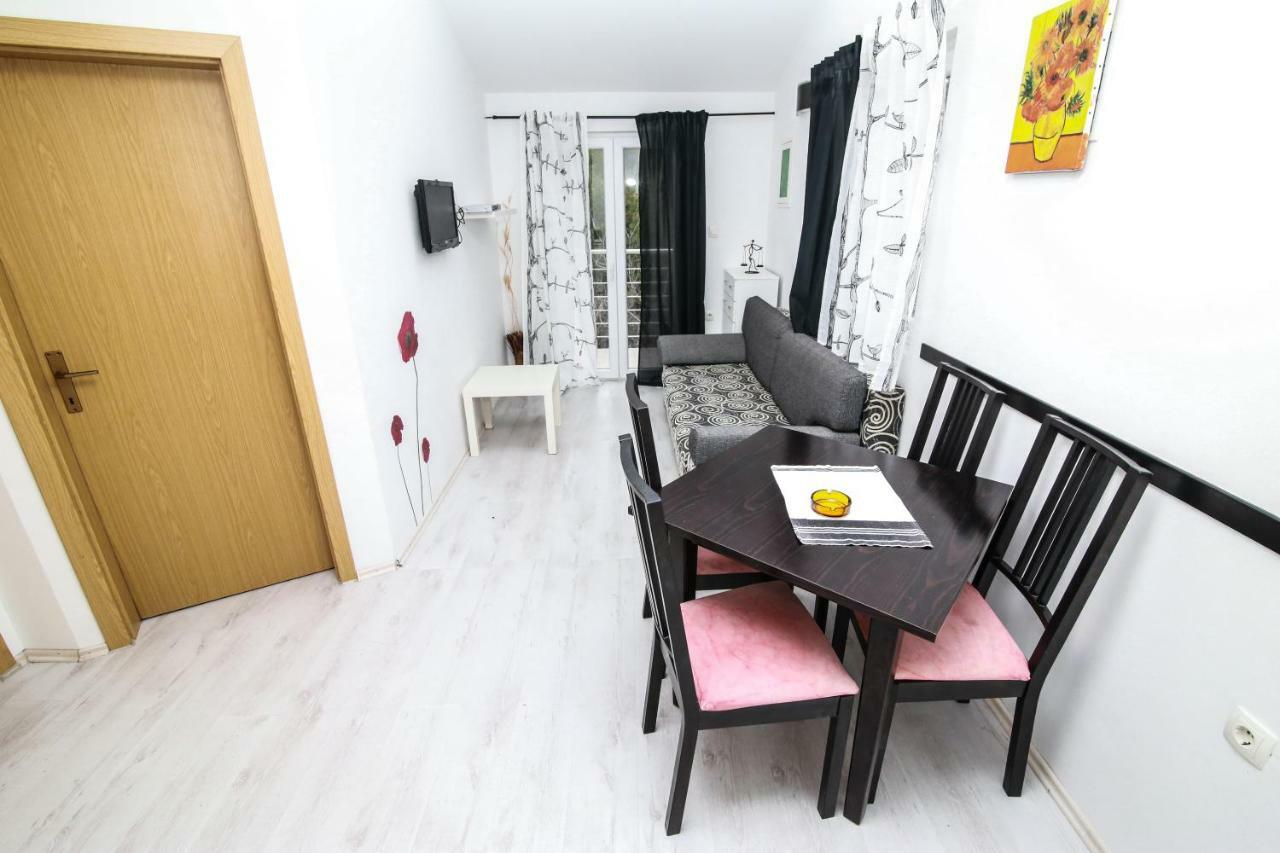 Apartments Alma Подгора Экстерьер фото
