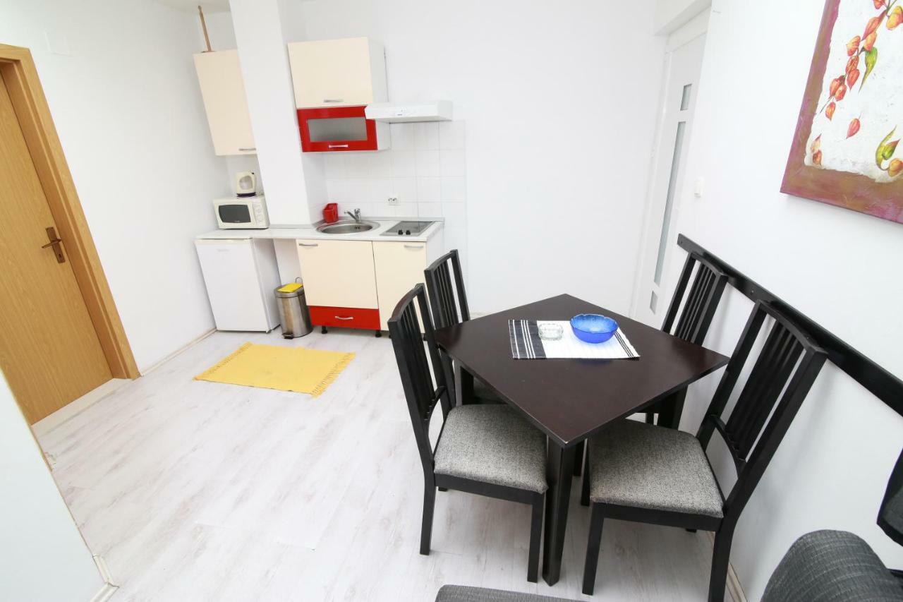 Apartments Alma Подгора Экстерьер фото