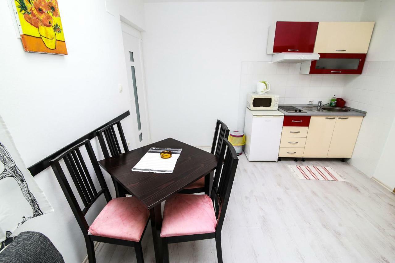 Apartments Alma Подгора Экстерьер фото