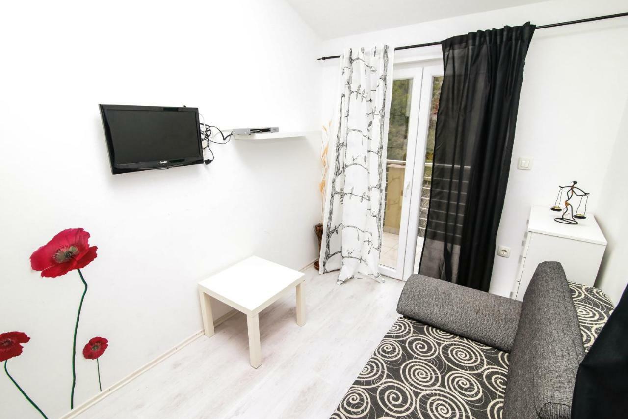 Apartments Alma Подгора Экстерьер фото